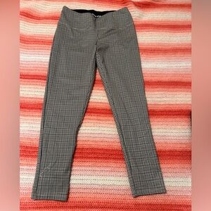 Elegant Houndstooth Leggings